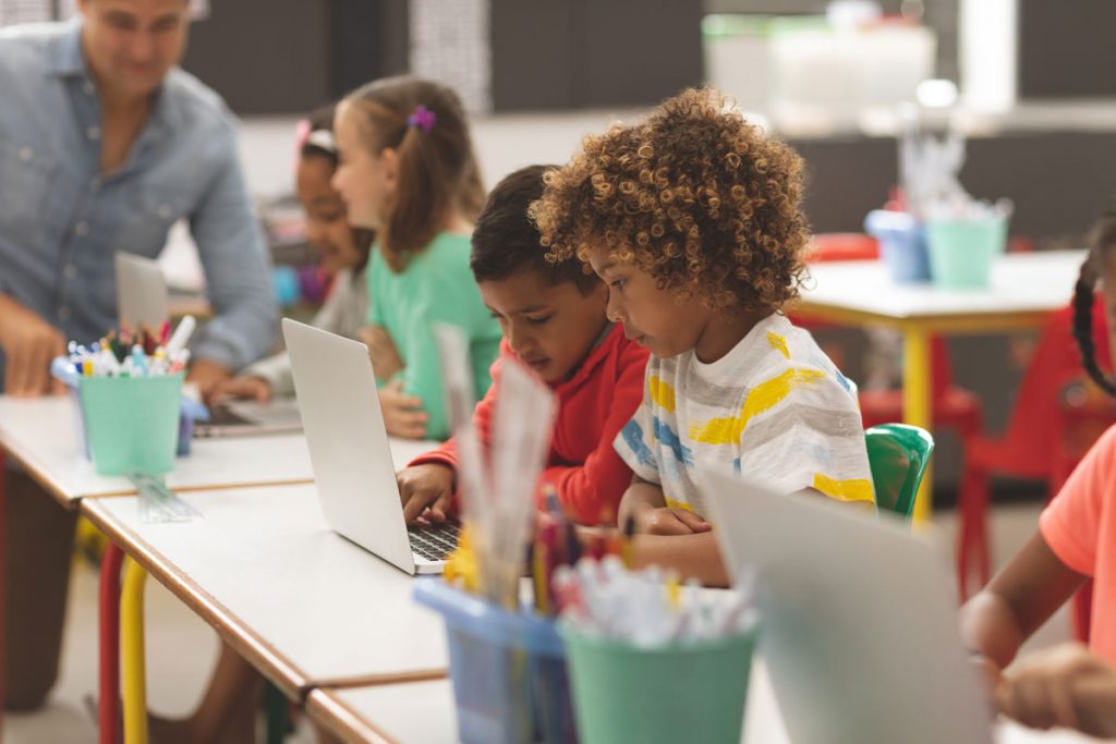 Educação e tecnologia: como elas se complementam